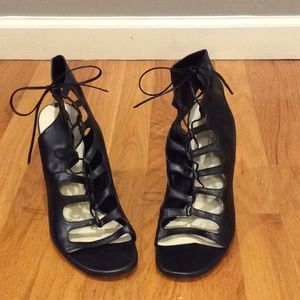 Sexy Via Spiga Strappy Sling Back Heel - 9.5